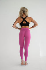 SCRUNCH PUSH-UP SEAMLESS LEGÍNY ELIME RUŽOVÉ