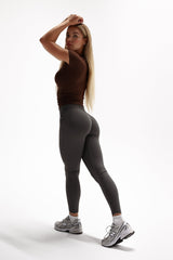 BEZŠVOVÉ LEGÍNY ELIME V-PUSH UP LIFT - DARK GREY