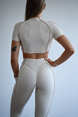 TOP S KRÁTKYM RUKÁVOM PREMIUM SHAPE ELIME CREAM