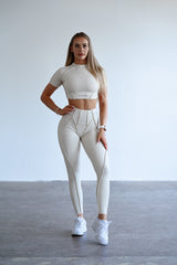 TOP S KRÁTKYM RUKÁVOM PREMIUM SHAPE ELIME CREAM