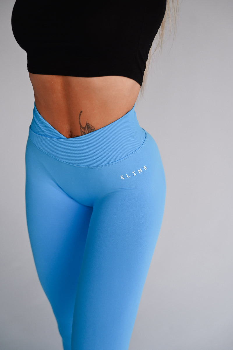 BEZŠVOVÉ LEGÍNY ELIME V-PUSH UP LIFT - SKY BLUE