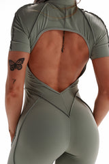 OVERAL PREMIUM SHAPE ELIME SHORT ZIP MATCHA