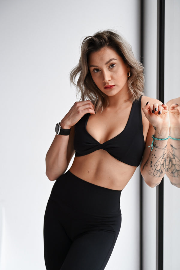ŠPORTOVÁ PODPRSENKA ELIME TWIST ESSENCE - BLACK