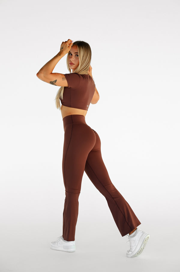 LEGÍNY FLARE MOVE HIGH-WAIST SCRUNCH ELIME BROWN