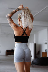 BEZŠVOVÉ ŠORTKY EVOLVE ELIME - SCRUNCH WASHED LIGHT GREY
