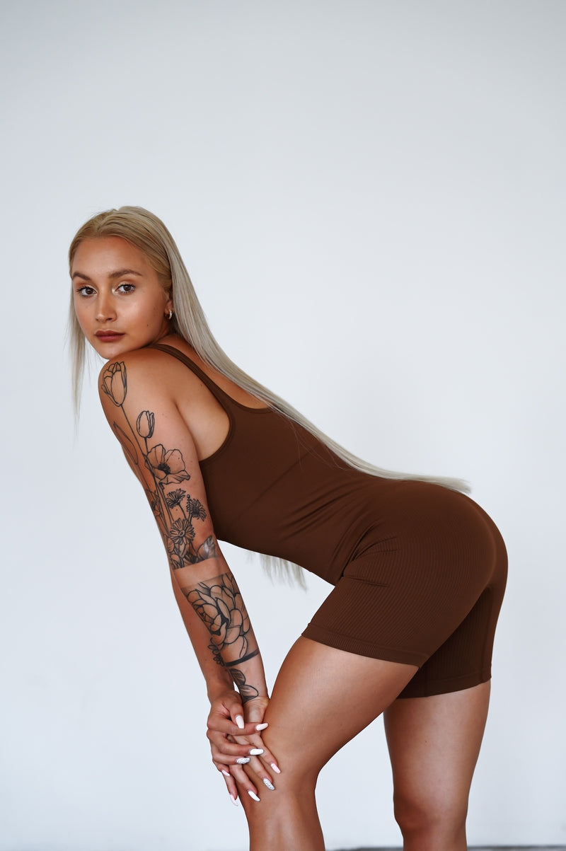 OVERAL RIBBED SHORT ELIME HNEDÝ