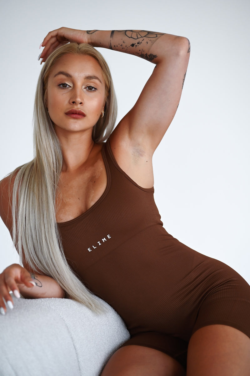 OVERAL RIBBED SHORT ELIME HNEDÝ